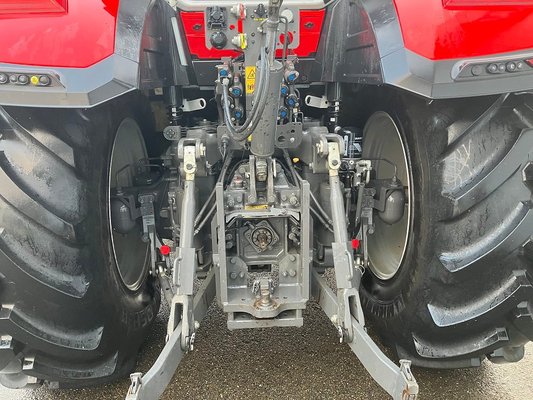 Tracteur agricole Massey Ferguson MF8S