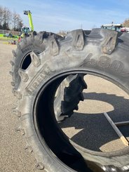 Pneu agricole Pirelli 480/70R38 - 1