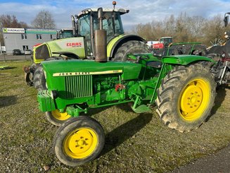 Tracteur agricole John Deere 1120 - 1