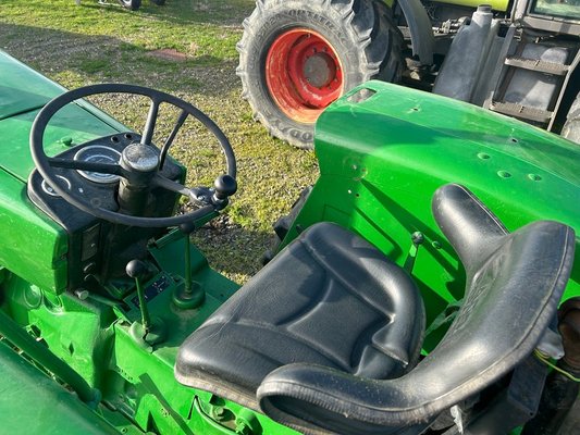 Tracteur agricole John Deere 1120