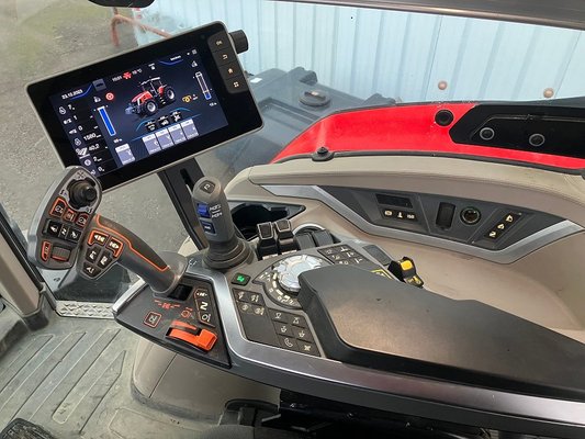 Tracteur agricole Massey Ferguson MF8S