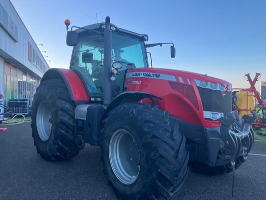 Tracteur agricole Massey Ferguson MF8690